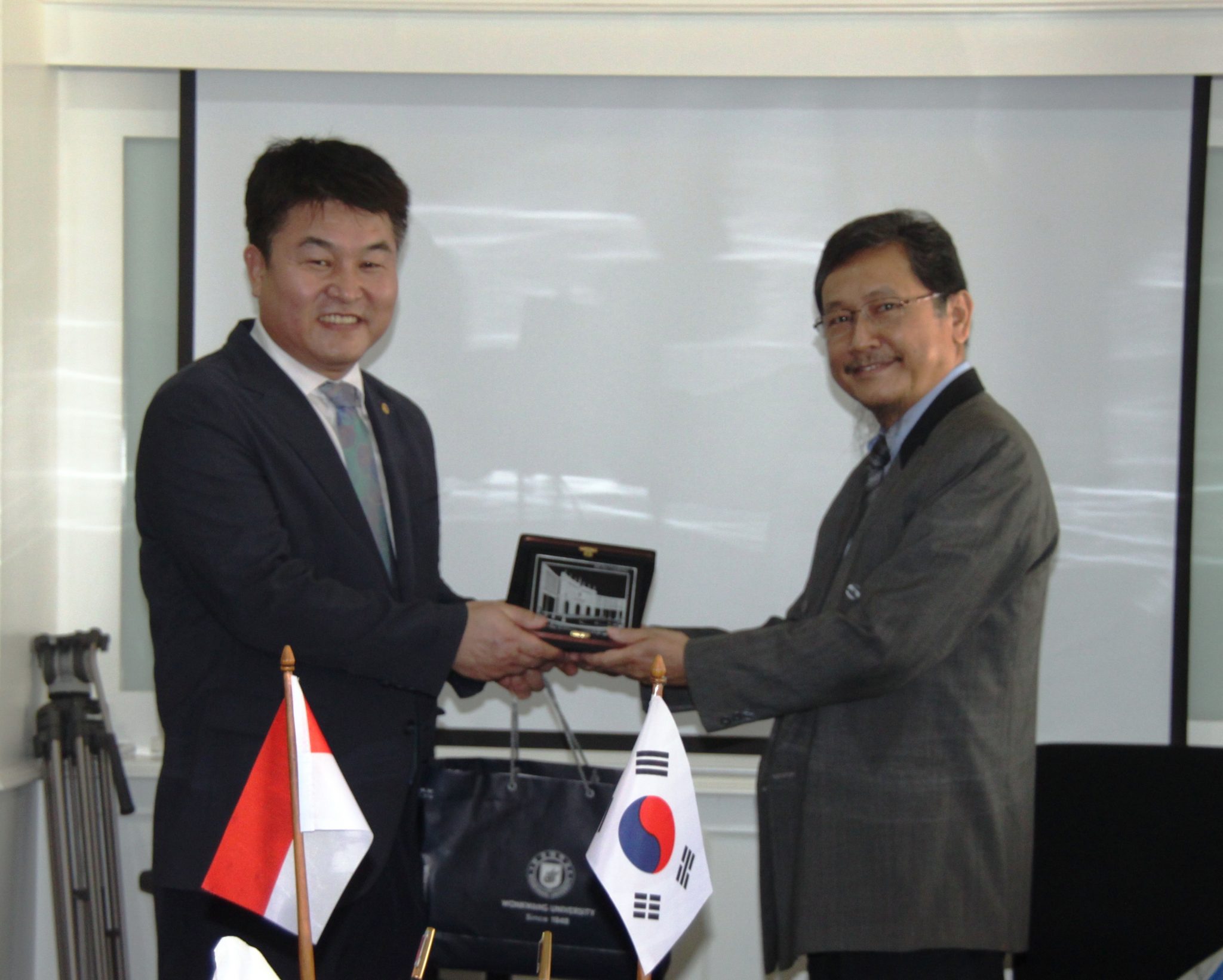 Kerjasama Akademis Dengan 5 Universitas di Korea