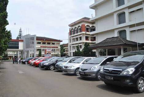 Fasilitas Parkir di Universitas Widyatama