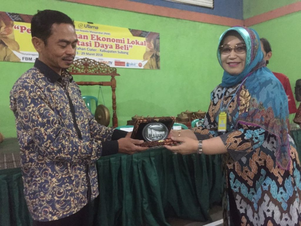 Widyatama Lecturers Empower Economic Potential of Ciater Residents Through Community Service Program