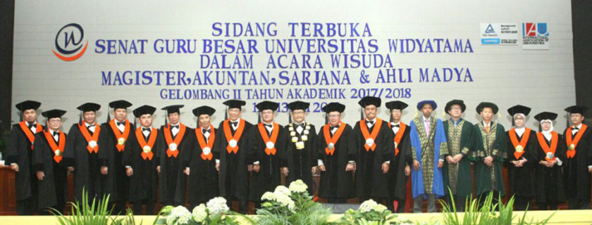 Wisuda 840x320 - President Multimedia University Malaysia Attends Widyatama University Graduation Ceremony