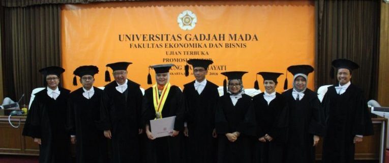Doktor Neneung 765x320 - Neuneung Ratna Hayati - Dosen Universitas Widyatama Bandung yang Meraih Gelar Doktor di UGM