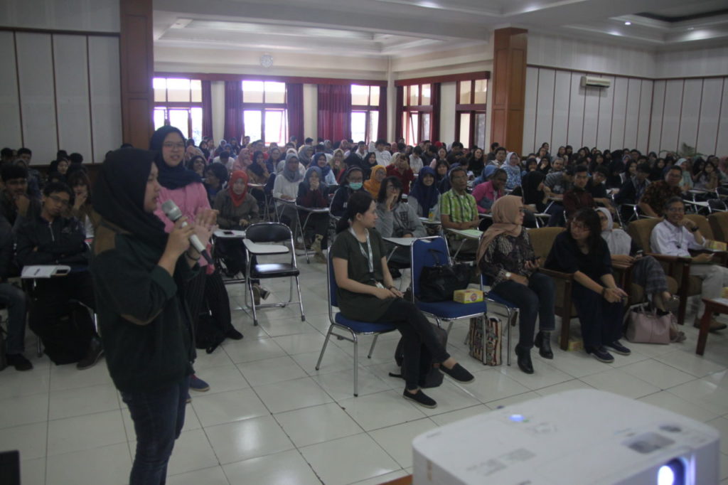 Hundreds of students attended the workshop "Menjadi News Anchor, Siapa Takut?”