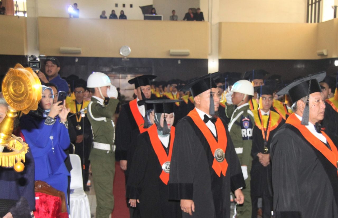 Universitas Widyatama Wisuda 996 Lulusan Jenjang Diploma