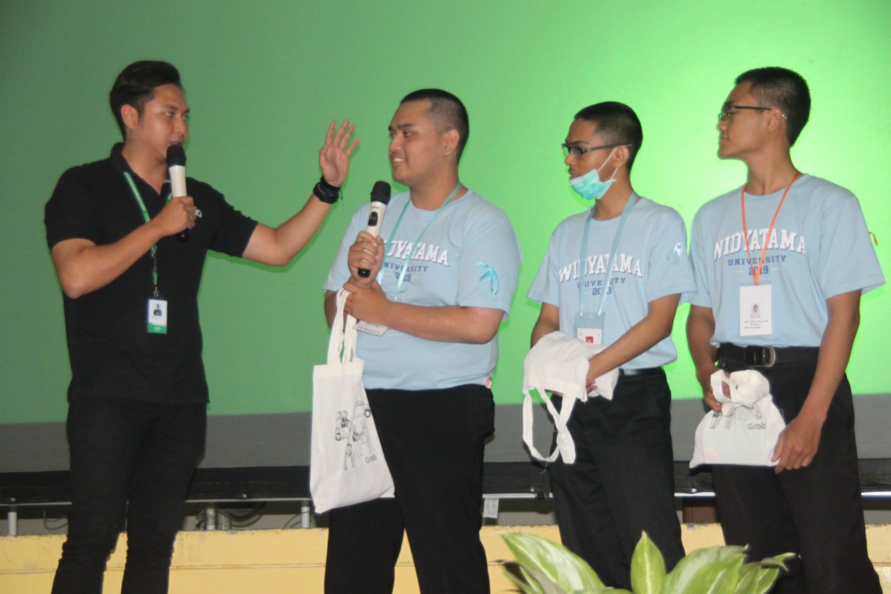 Grab Invites Widyatama Students to Overcome the Problems of Bandung City
