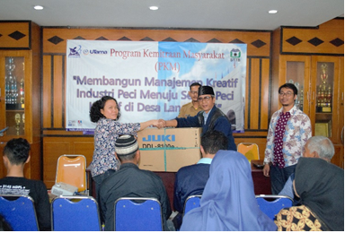 Building the Creative Management of the Peci Industry Towards the Center for Creative Peci Industry in Langonsari Region