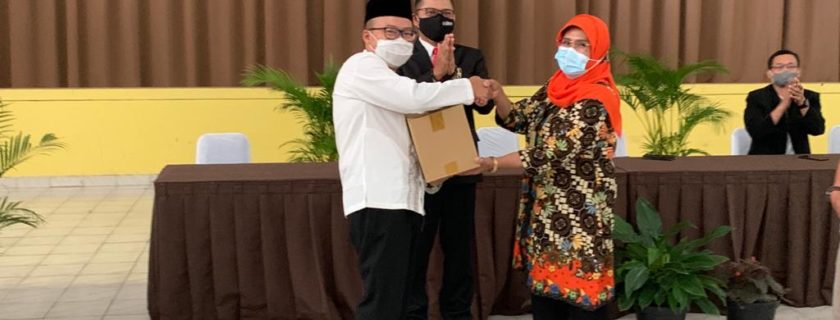Ungkapan Rasa Syukur Yayasan & Universitas Widyatama Menjelang Lebaran Bagikan 750 Paket Sembako