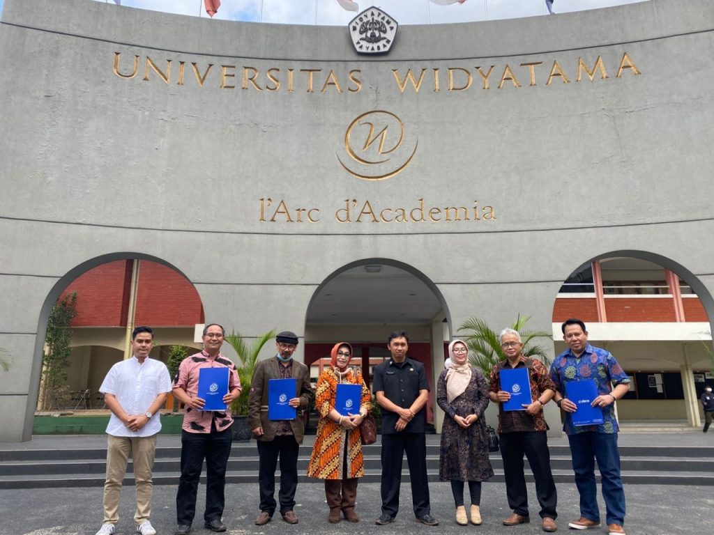 Bantu Komersialisasi Produk UKM Ke Malaysia Lima Fakultas UTama Kerjasama Dengan Kecamatan Parongpong KBB