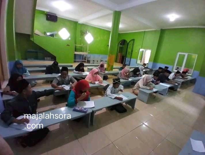 Hibah Dikti Universitas Widyatama Bandung 8 - Bantuan Hibah Dikti, Dosen UTama Kembangkan Sistem Pembelajaran dan Pustaka Online Di Pesantren Cileles