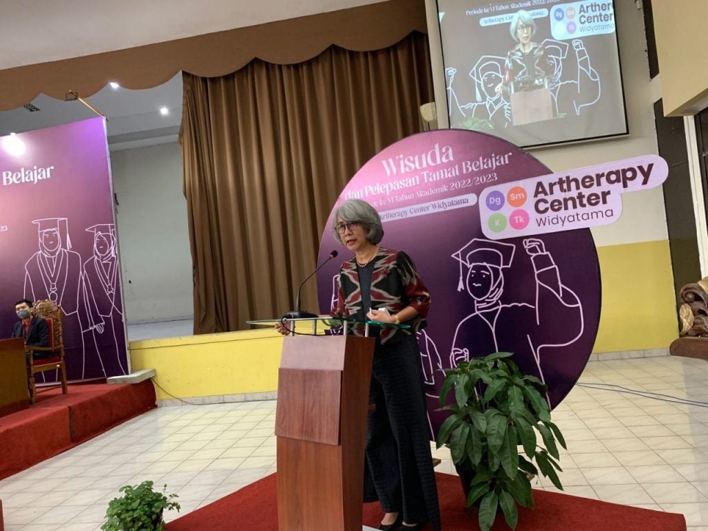 Sri Juniati, S.E., MBA., Ketua Pembina Yayasan Widyatama