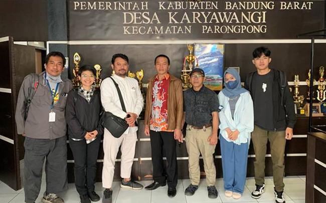 001 Foto Utama - Prodi Multimedia Universitas Widyatama Bantu Bikin Video Profil Pelaku UMKM Desa Karyawangi Kabupaten Bandung Barat