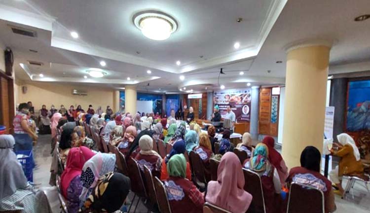003 Foto ketiga - Universitas Widyatama Bekerja Sama dengan Kadin Kota Bandung dalam Pemanfaatan Teknologi Informasi