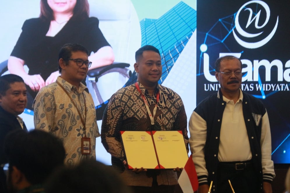 menciptakan lulusan siap kerja